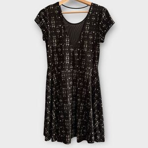 Urban Outfitters Kimchi Blue black & white nylon spandex Fit & Flare Mini Dress